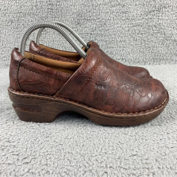 BOC BORN O Concept Womens 8.5 W Clogs Tooled Leather Floral Prints Shoes Brown - Picture 2 of 15
